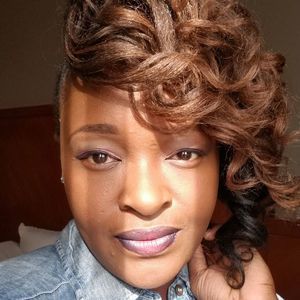 Meet your Posher, Christine